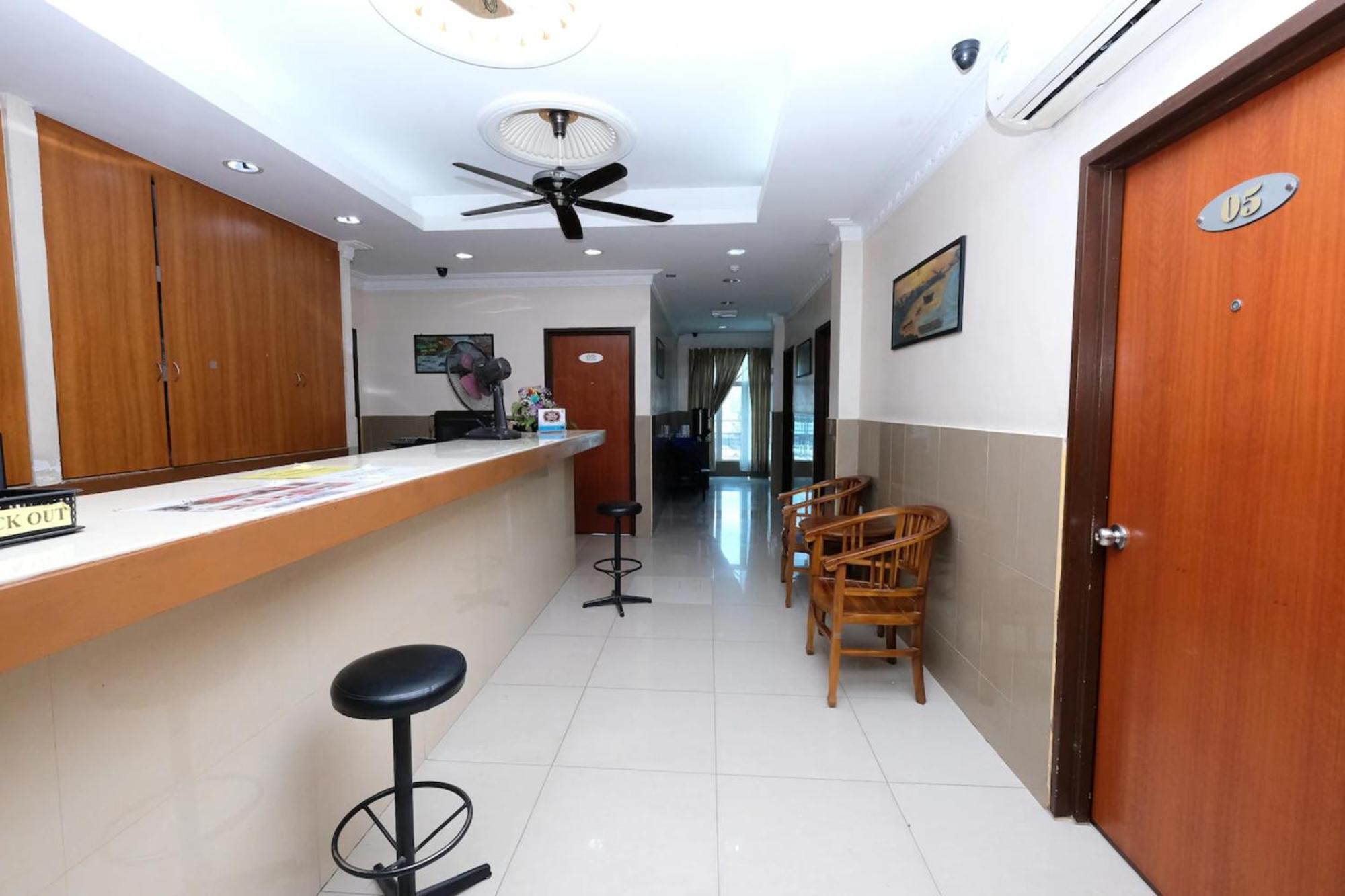 OYO 707 Ayuni Hotel Bangi Exterior foto