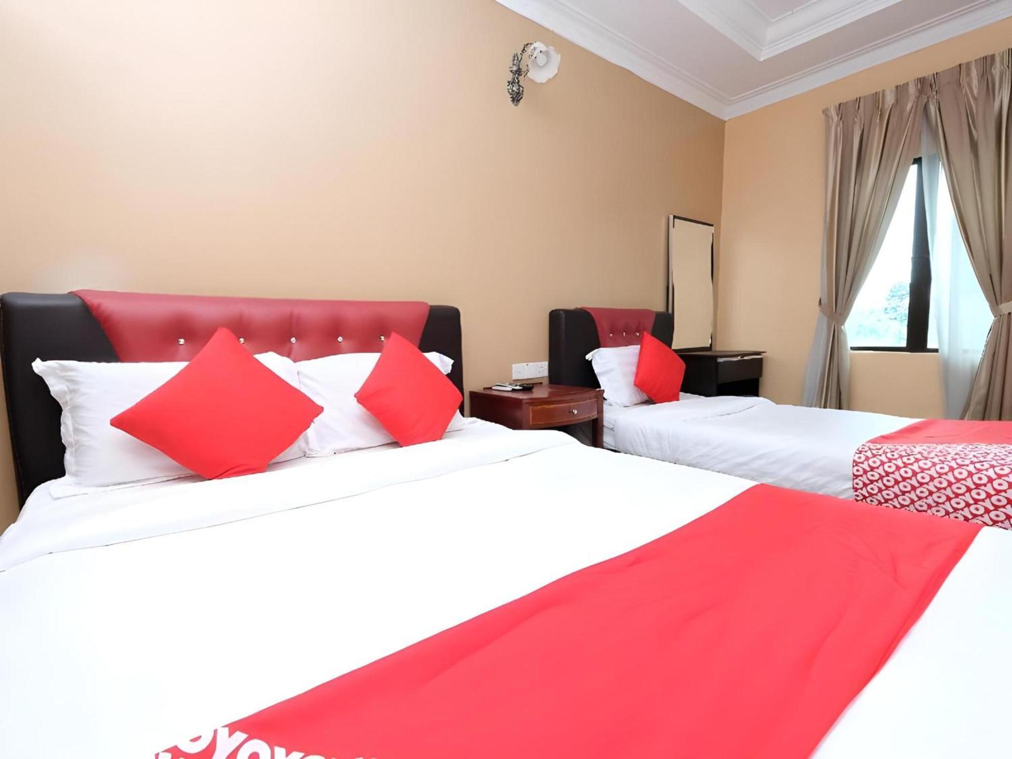 OYO 707 Ayuni Hotel Bangi Exterior foto