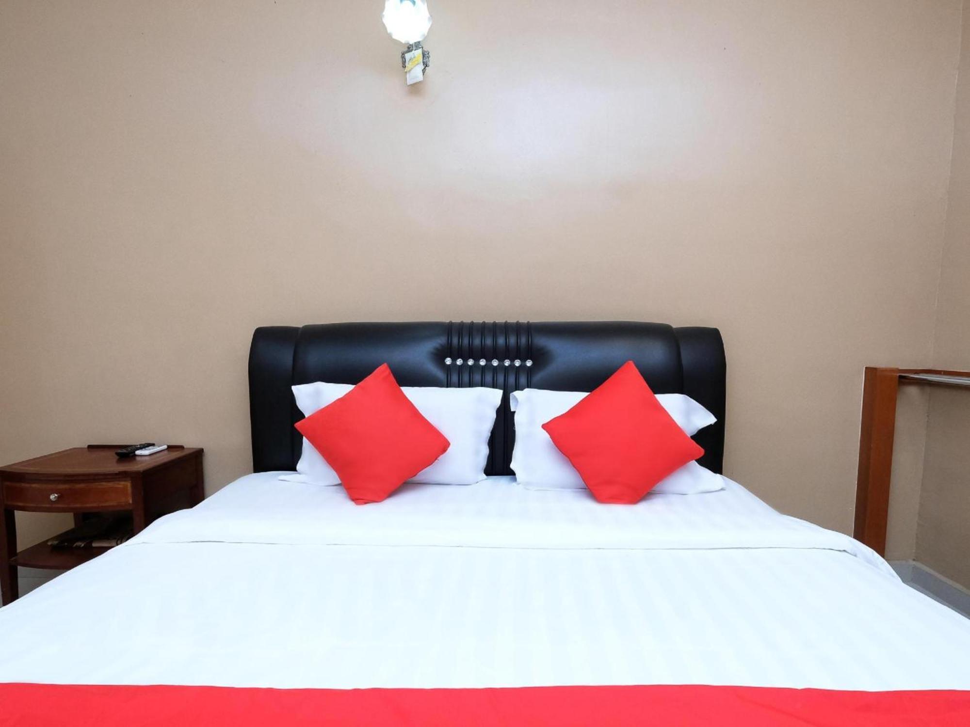 OYO 707 Ayuni Hotel Bangi Exterior foto