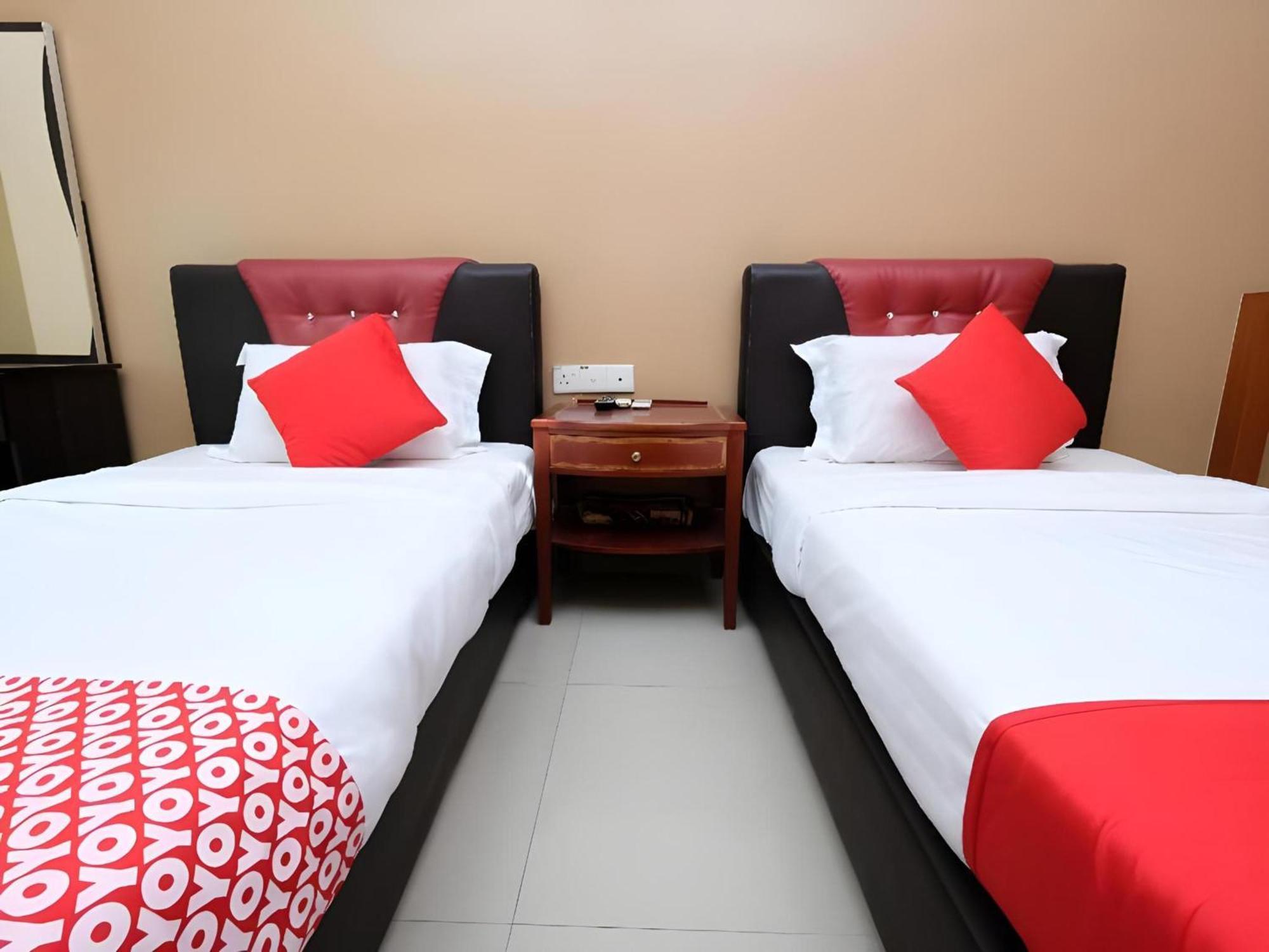OYO 707 Ayuni Hotel Bangi Exterior foto