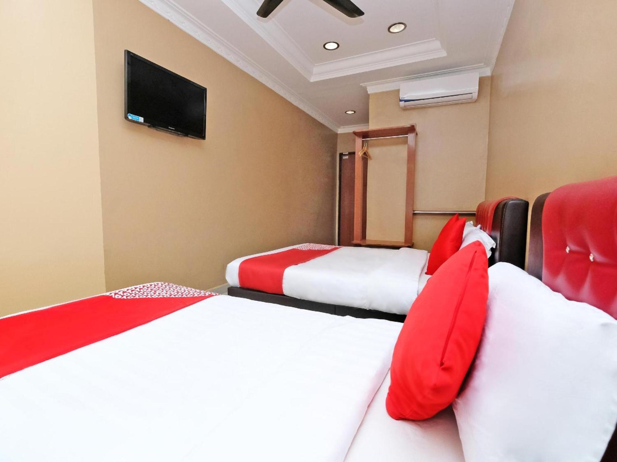 OYO 707 Ayuni Hotel Bangi Exterior foto