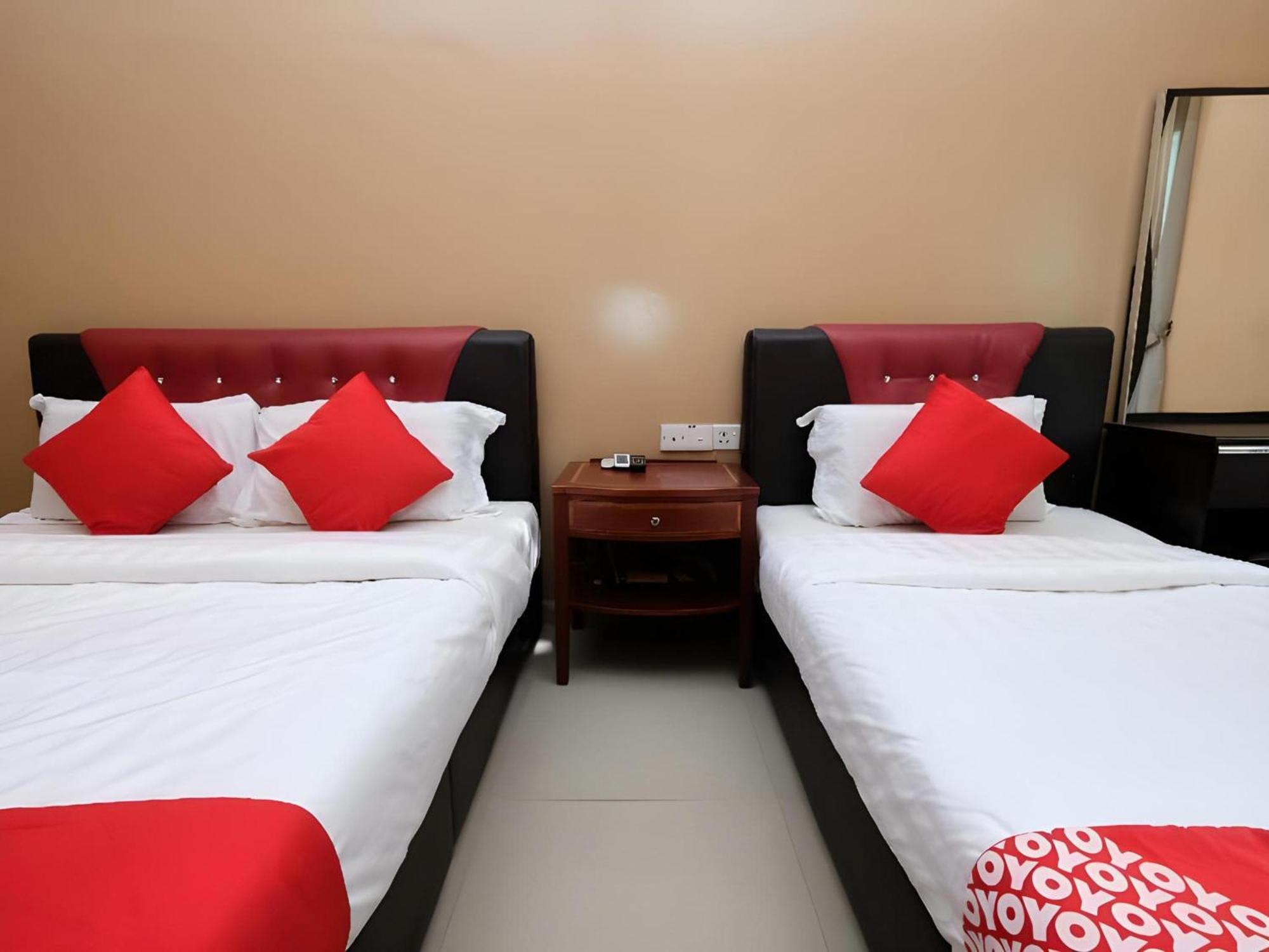 OYO 707 Ayuni Hotel Bangi Exterior foto
