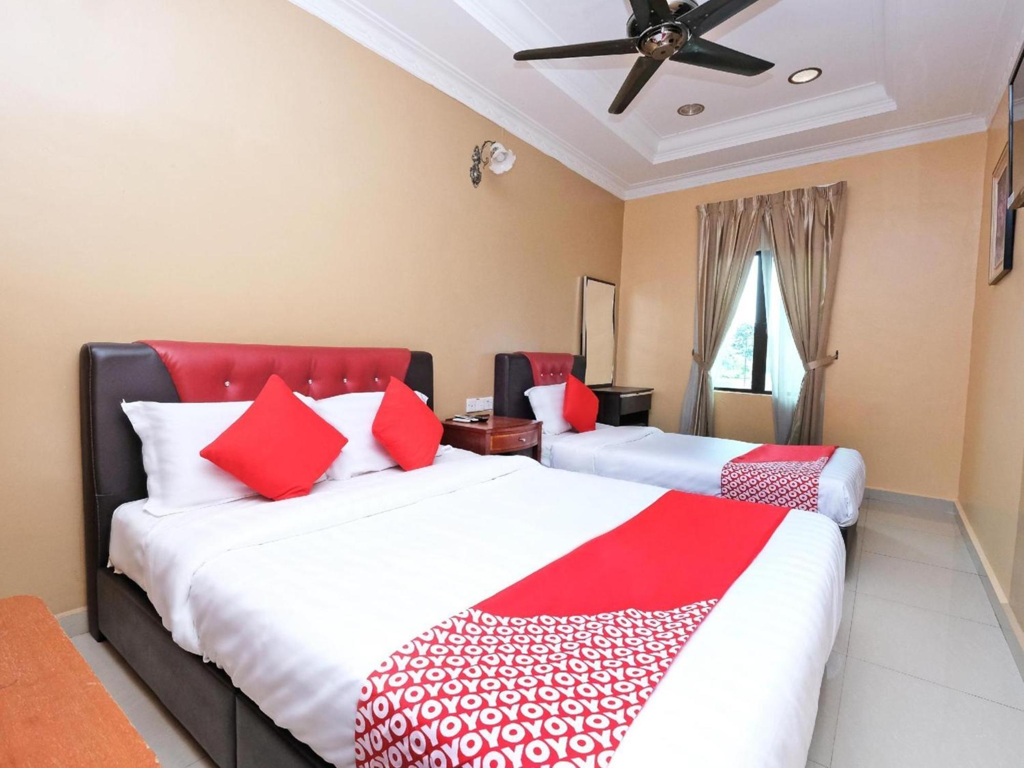 OYO 707 Ayuni Hotel Bangi Exterior foto